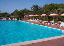 Piscina.jpg (68475 byte)